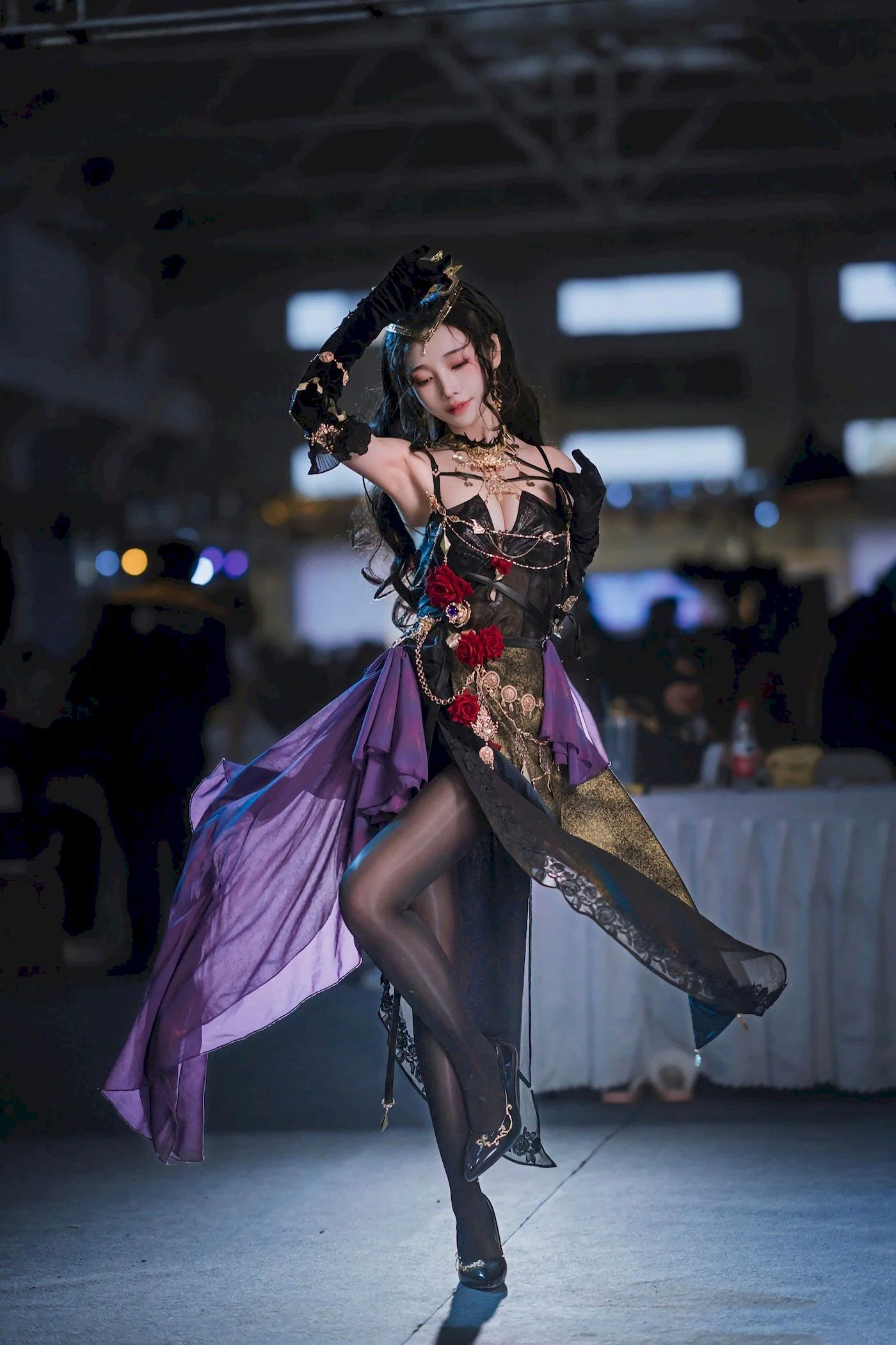 走路摇zly（角色扮演家、动漫博主）